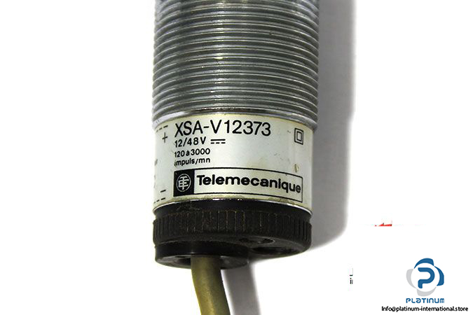 telemecanique-xsa-v12373-inductive-sensor-1