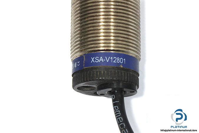 telemecanique-xsa-v12801-inductive-sensor-1