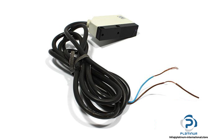 telemecanique-xul-m0600-emitter-photoelectric-sensor-1