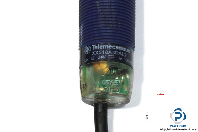 telemecanique-XX518A3PAL2-ultrasonic-sensor-1