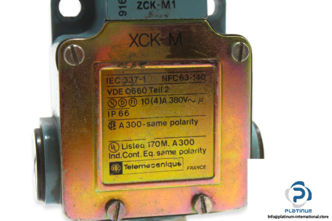 telemecanique-zck-m1_zck-d02-limit-switch-used-3