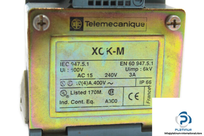 telemecanique-zck-m1_zck-d21-limit-switch-used-1