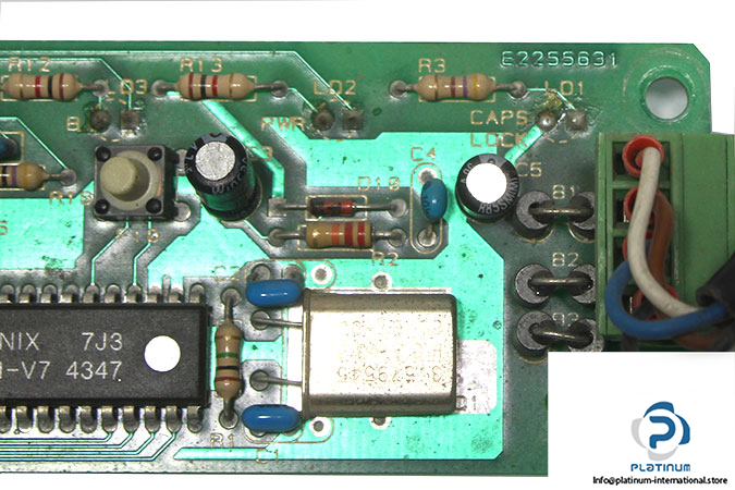 tema-e2255631-circuit-board-2