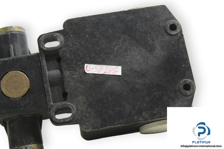 ter-pf33750100-limit-switch-1