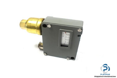 TRAFAG-9002675901-PRESSURE-SWITCH3_675x450.jpg