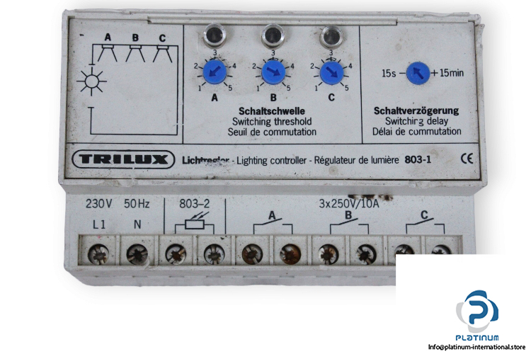 trilux-LR-803_1-lighting-controller-(used)-1