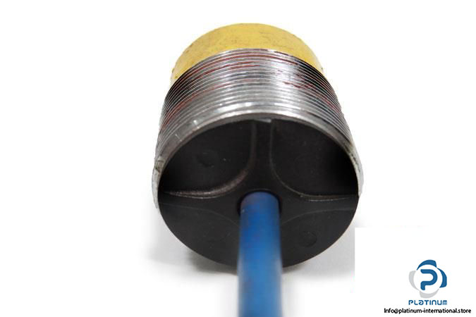 TURCK-NI15-G30-Y1-INDUCTIVE-SENSOR3_675x450.jpg