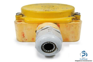 TURCK-NI50-CP80-VN4X2-INDUCTIVE-SENSOR3_675x450.jpg