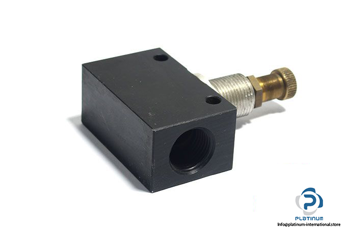 univer-am-5067-one-way-flow-control-valve-1