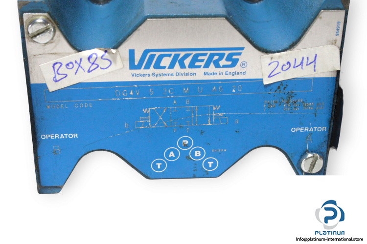 vickers-DG4V-5-2C-M-U-A6-20-directional-control-valve-used-2