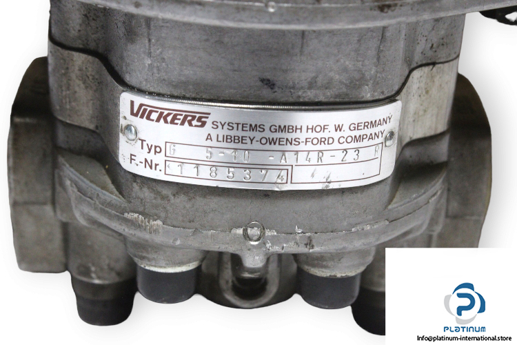 vickers-GPCT4-63-32-B2F4A-31R-gear-pump-used-2