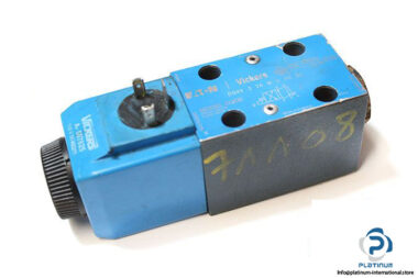 vickers-dg4v-3-2a-m-u-a6-60-solenoid-operated-directional-valve