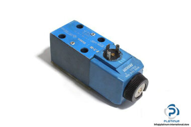 Vickers-DG4V-3-2A-VM-U-B6-60-solenoid-operated-directional-valve