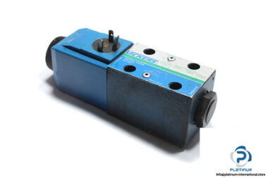 Vickers-DG4V-3S-0B-M-U-H5-60-solenoid-operated-directional-valve