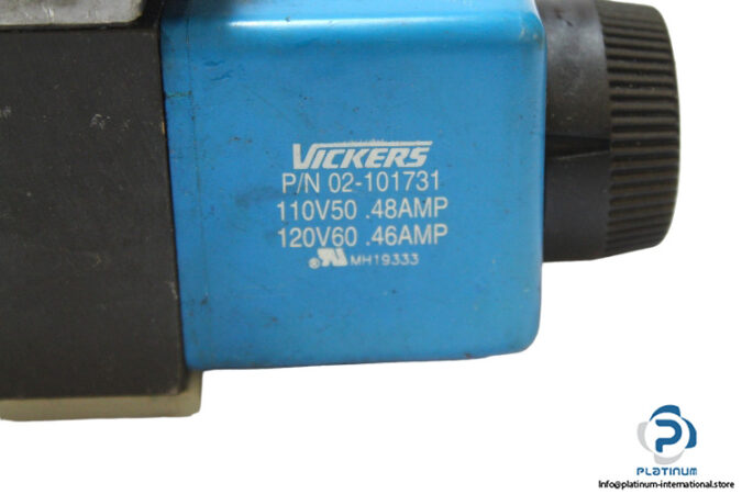 vickers-dg4v-3s-2a-m-fw-b5-60-en75-solenoid-operated-directional-valve-2