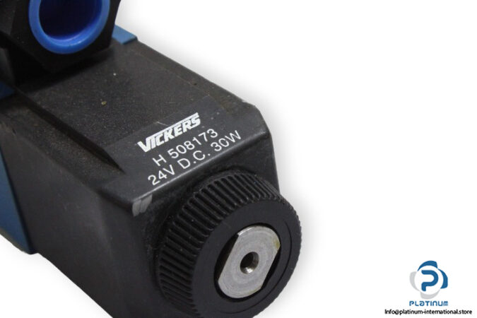 vickers-dg4v-3s-2a-m-fw-h5-60-solenoid-operated-directional-valve-1