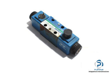 Vickers-DG4V-3S-6C-M-U-A5-60-solenoid-operated-directional-valve