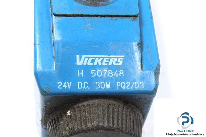 vickers-dg4v-3s-6c-m-u-h5-60-solenoid-operated-directional-valve-1