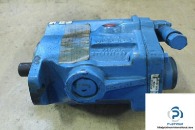 VICKERS-PVB29-LS-20-C-11-AXIAL-PISTON-PUMP-VARIABLE-DISPLACEMENT3_675x450.jpg