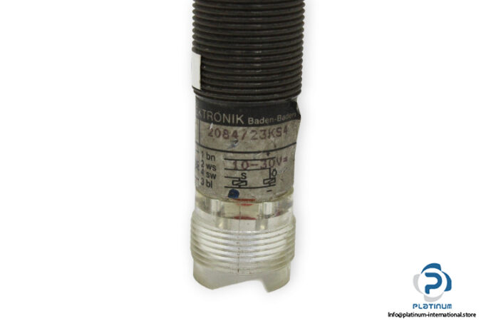 visolux-NT-8-2084_33KS4-photoelectric-sensor-used-3