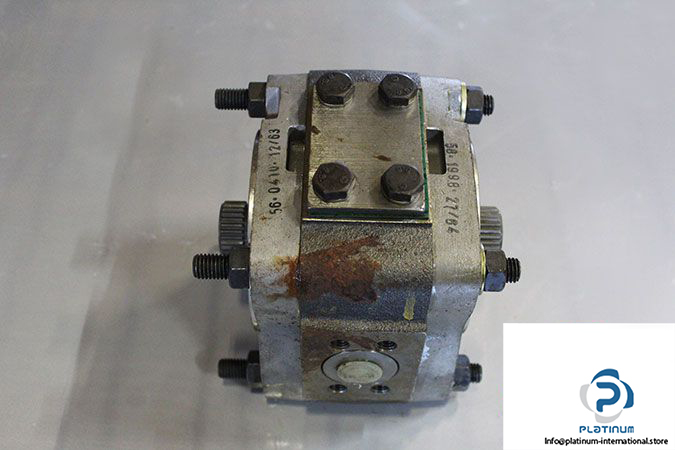 voith-turbo-371347-hydraulic-gear-pump-1