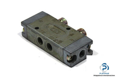 wabco-5710031040-air-pilot-valve-1