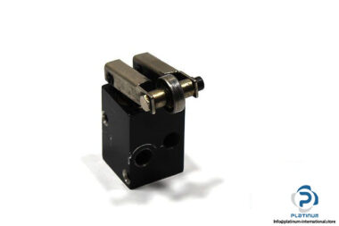 waircom-CALR8R-mechanical-valve