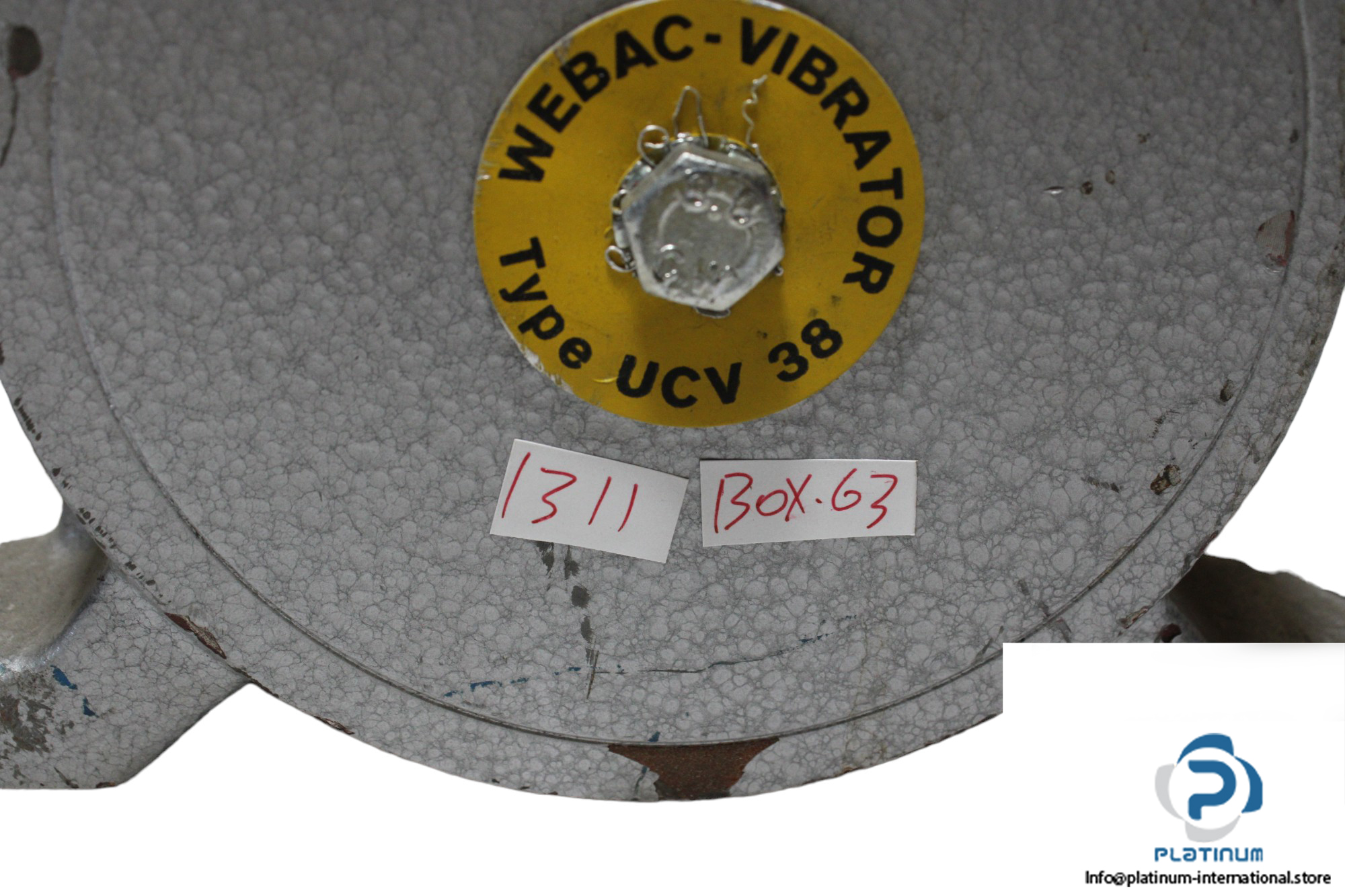 webac-UCV38-pneumatic-ball-vibrator-used-2