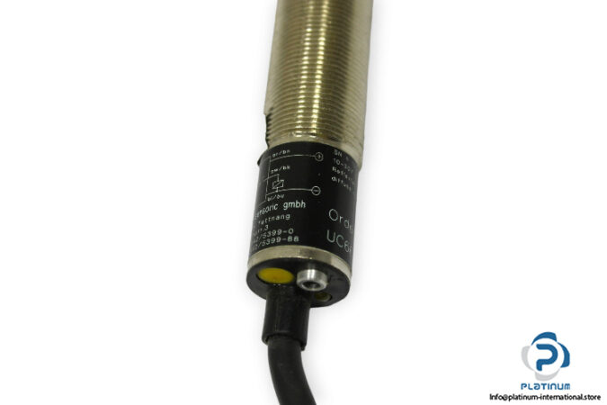 wenglor-UC66PB-P24-photoelectric-diffuse-sensor-used-3