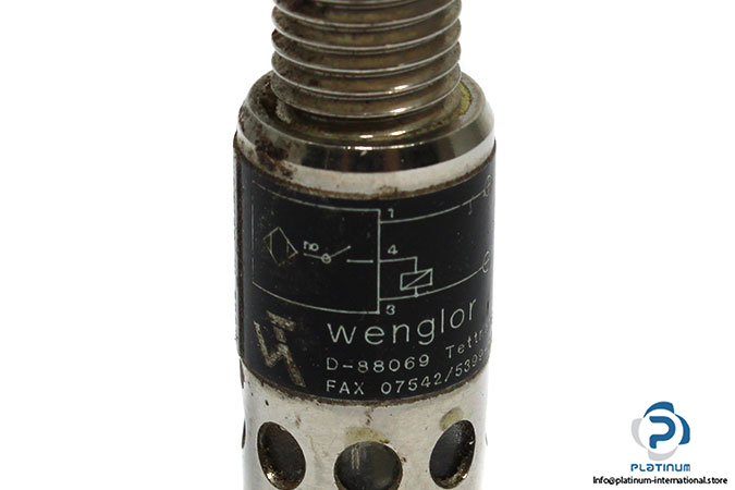 wenglor-imo2vb3-proximity-switch-2