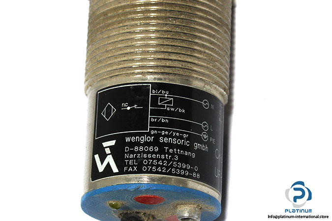 wenglor-uf88xd-photoelectric-reflex-sensor-2