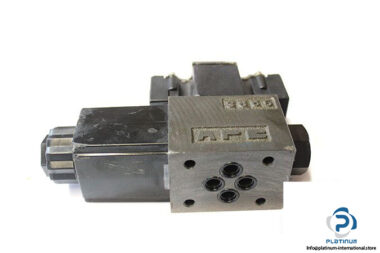 yuken-dsg-01-2b2-a200-50-solenoid-operated-directional-valve-2