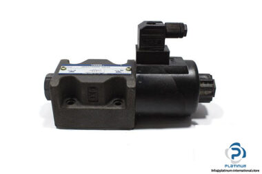 yuken-s-dsg-03-2b2-d24-n-50-solenoid-operated-directional-valve-1