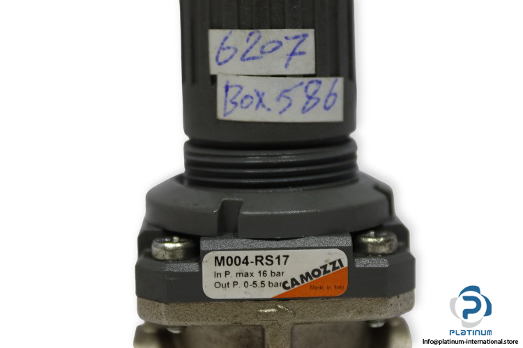 camozzi-M004-RS17-pressure-micro-regulator-used-2