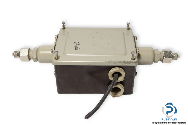 danfoss-RT-260-A-differential-pressure-switch-used-2