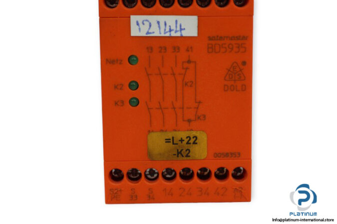 dold-BD5935.48_824_61-emergency-stop-module-(used)-1