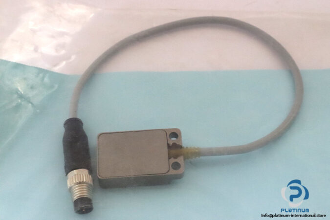 ipf-IC210176-inductive-sensor-(new)