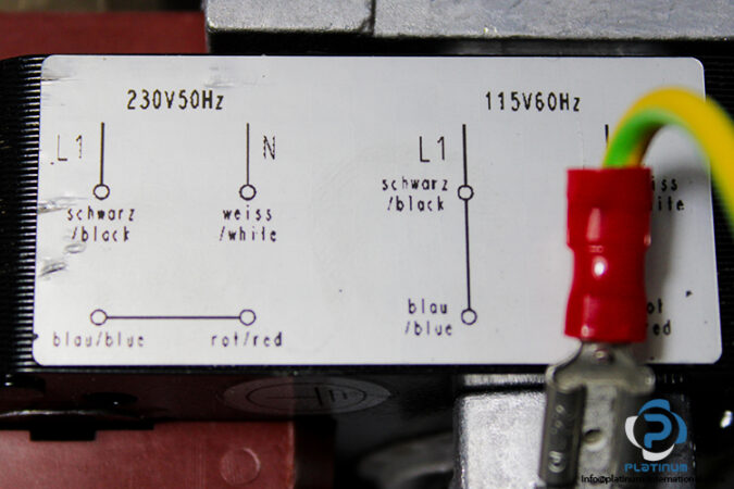 knf-PM29993-86-vacuum-pump-new-3