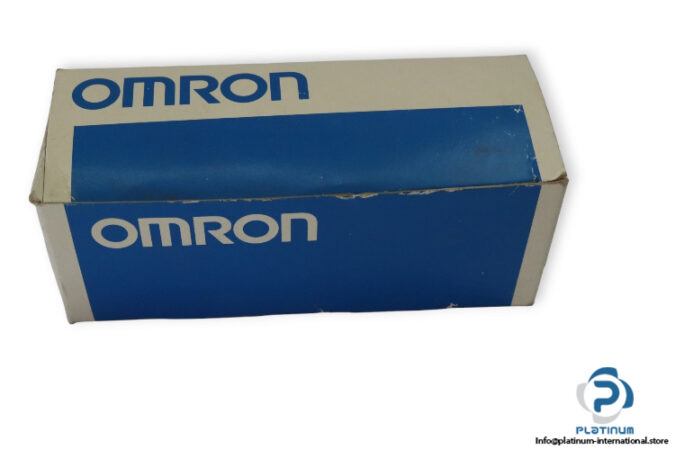omron-E3F2-R2C4-P1-E-retroreflective-sensor-(New)-5