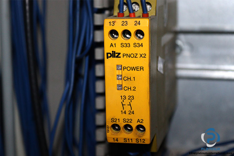 pilz-PNOZ-X2-24VACDC-2S-safety-relay-(Used)-1