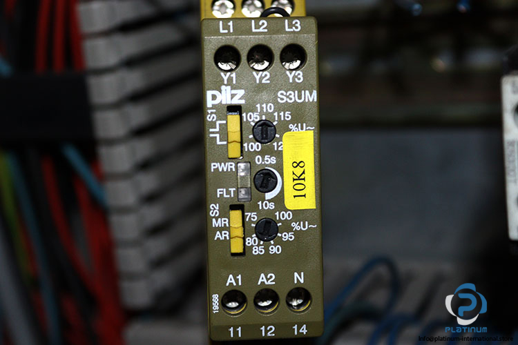 pilz-S3UM_UB-24VDC_UM400_440VAC-voltage-monitoring-relay-(Used)-1