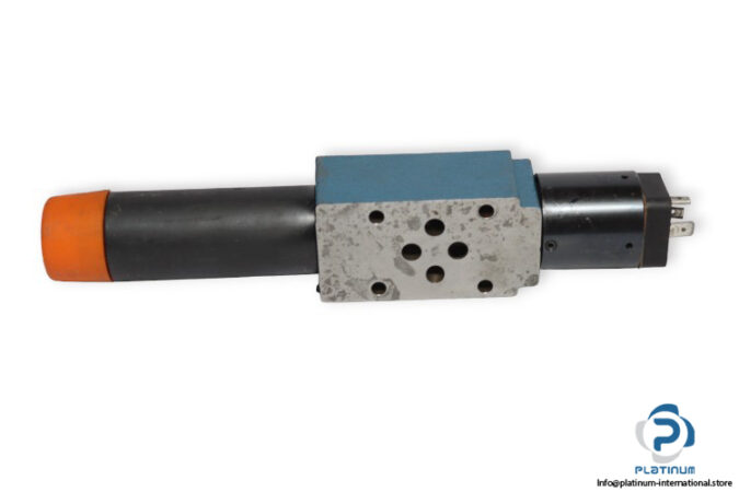 rexroth-R900989563-pressure-reducing-valve-used-2