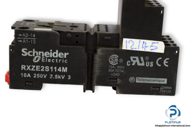 schneider-RXZE2S114M-push-in-relay-socket-(used)-2