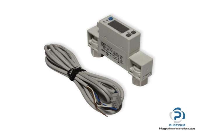 smc-PFM750-F01L-B-digital-flow-switch-new