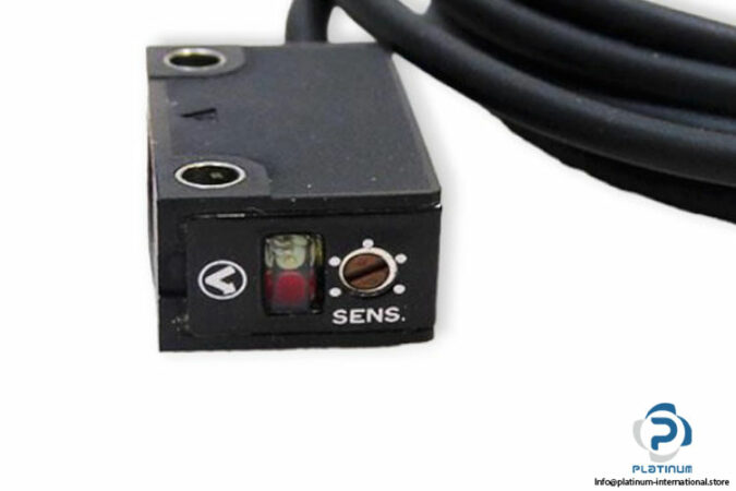 TAKEX-GSZ3RSPN-ULTRA-COMPACT-PHOTOELECTRIC-SENSOR4_675x450.jpg