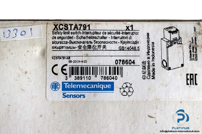 telemecanique-XCSTA791-safety-limit-switch-(new)-3