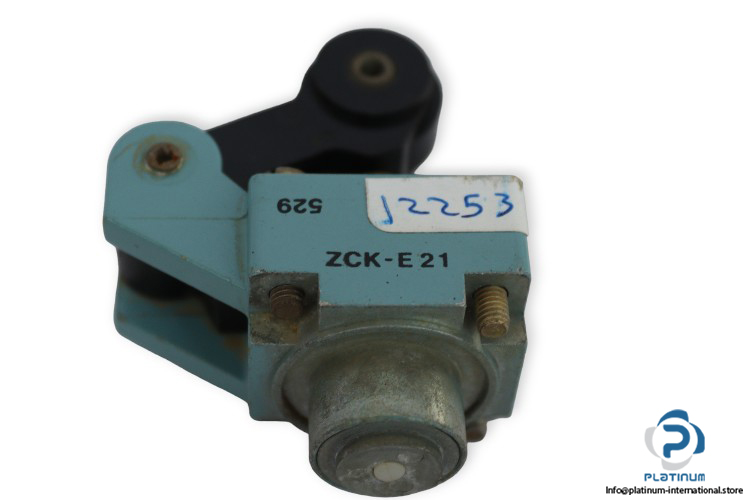 telemecanique-ZCK-E21-limit-switch-head-(Used)-1