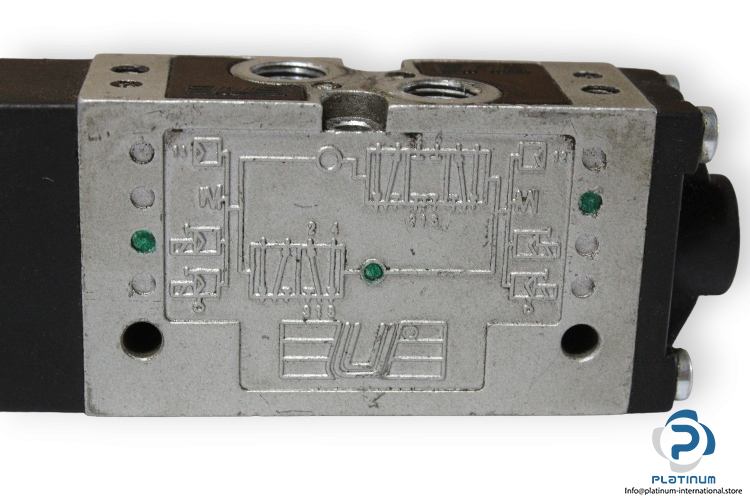 univer-g-7190-single-solenoid-valve-used-3