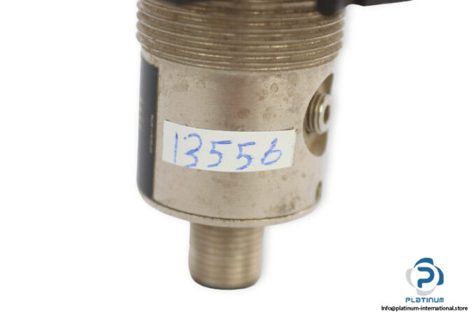 wenglor-TF55PA3S172-reflex-sensor-(Used)-3