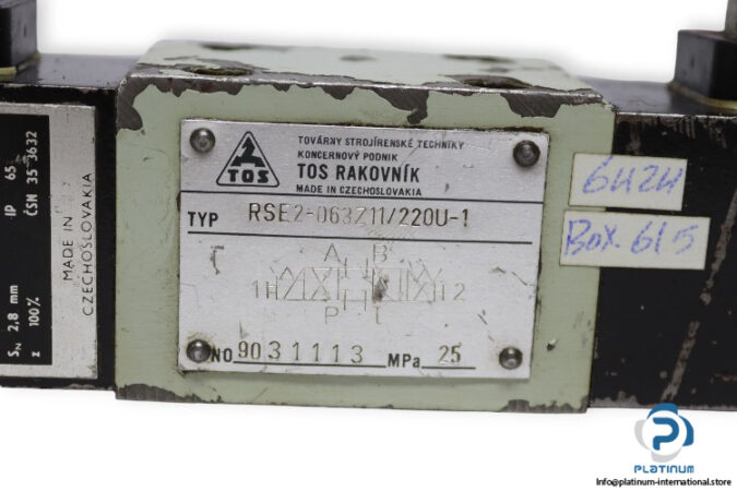 Tos-rakovnik-RSE2-063Z11_220U-1-directional-control-valve-(used)-2